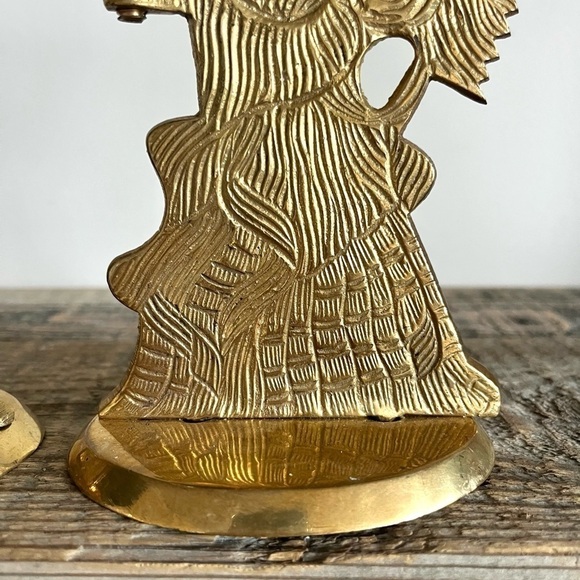 Brass angel candlestick set of two - Picture 5 of 6